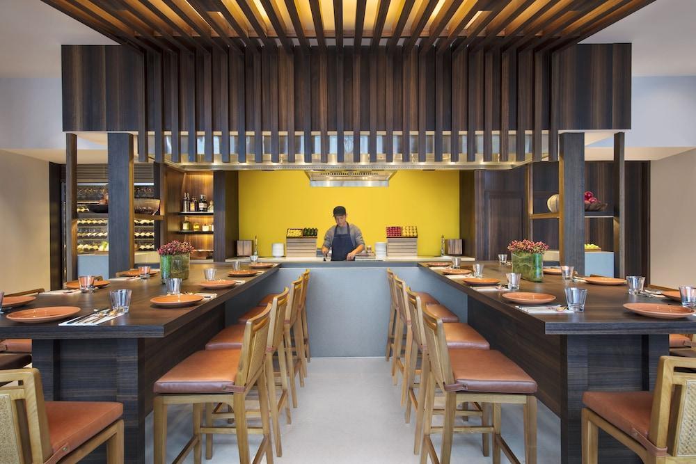 Andaz Singapore, By Hyatt Eksteriør billede The interior of the restaurant
