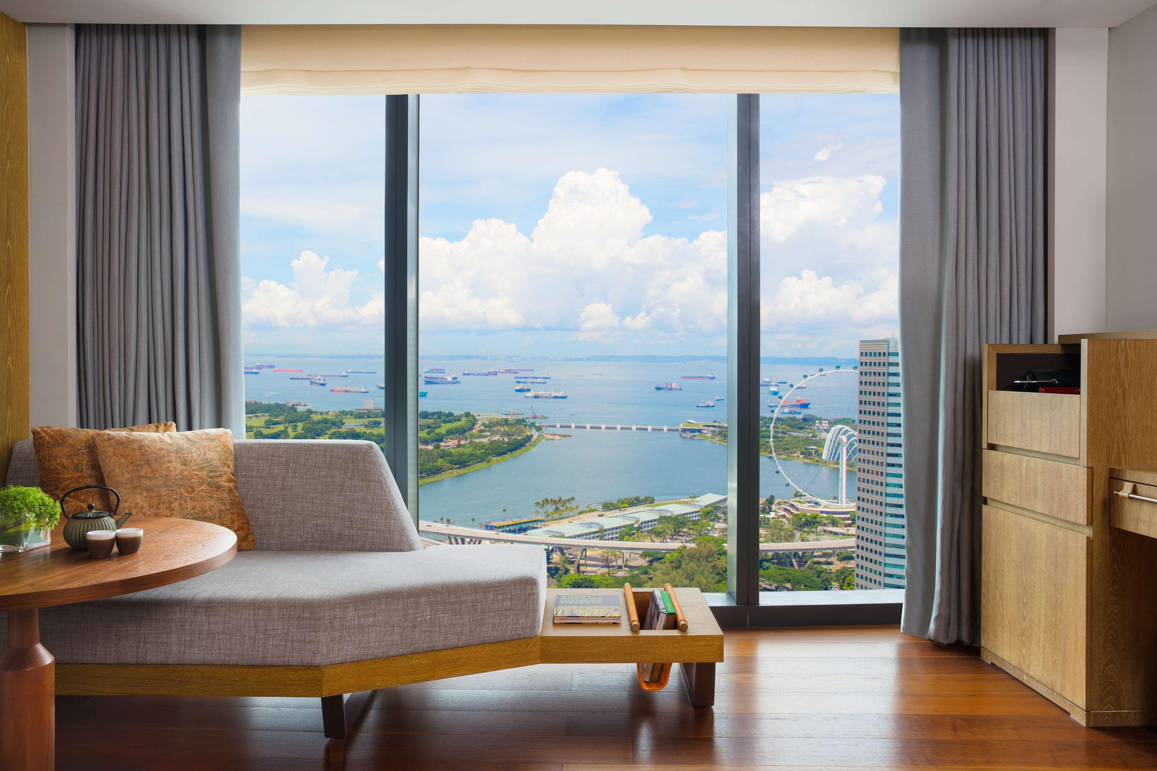 Andaz Singapore, By Hyatt Eksteriør billede View from a bedroom